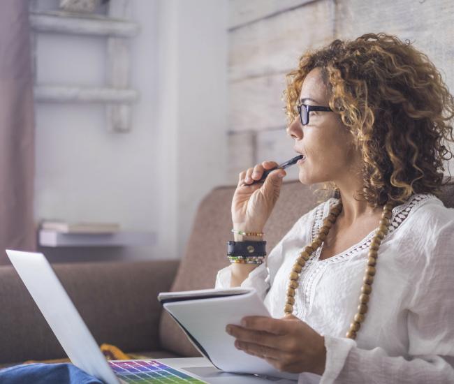 Women with laptop